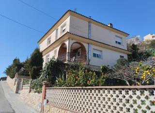 Casa a Pinemar. Casa imponente en venta en pineda del mar!