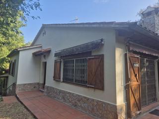 Casa en Caldes de Malavella. Casa en un entorno rustico con piscina en venta  urb.caldes de m
