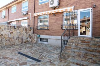 Affitto Casa a schiera in La Paloma-Asfain. ¡espectacular chalet en alquiler, azuqueca de henares!