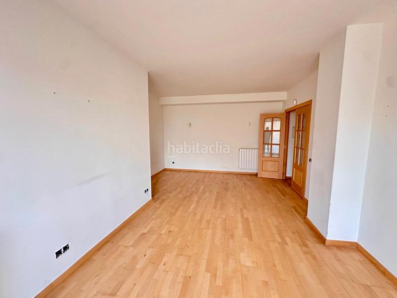 Foto b354ea3f-e406-43f8-9d4e-93b492307b1a. Appartamento in calle ajedrea 2 in Yebes - valdeluz Yebes