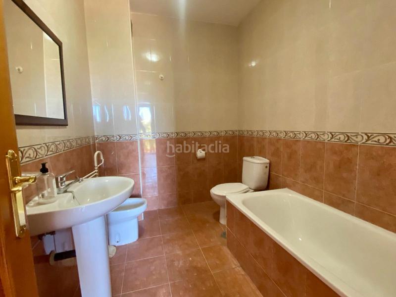 Foto 1407defe-308f-4cc0-917b-6d53f4f8571b. Alquiler casa pareada en Villanueva de la Torre