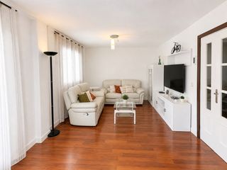Casa adossada  Calle granados. Espectacular chalet en venta!
