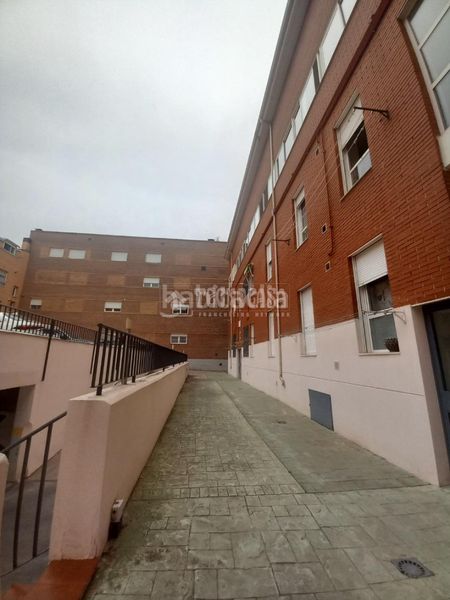 Foto 24198713-d2f2-4054-a9ce-e028595d3a13. Pis amb calefacció aparcament a El Vallejo Azuqueca de Henares