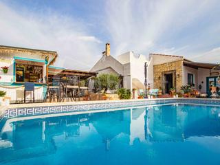 Masia  N/a. Finca en terreno rstico a la venta en los montesinos, alicante