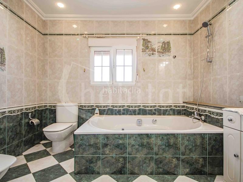 Foto 92c236ab-761c-4d04-a08e-4a766b6a38f3. Casa a calle boticcelli 2 a Zona Carrefour - Urbanizaciones Torrevieja