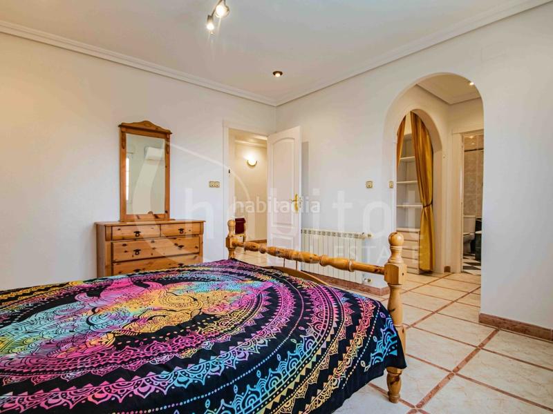 Foto ea10bc10-b2ce-463d-9bd7-6d4e58f3a4de. Casa a calle boticcelli 2 a Zona Carrefour - Urbanizaciones Torrevieja