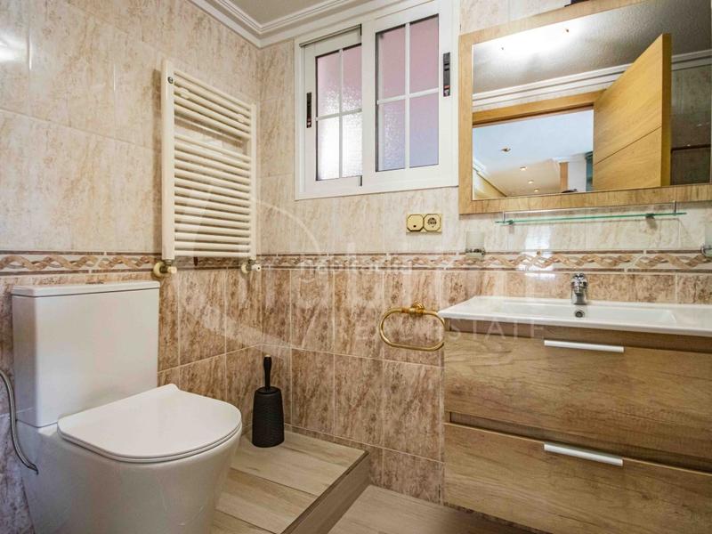 Foto fb8c3aa1-1264-4751-9b3b-bf286979c524. Casa a calle boticcelli 2 a Zona Carrefour - Urbanizaciones Torrevieja