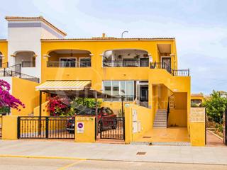 Appartement à Calle taray 12. Apartamento en planta baja y esquina a la venta en urbanización
