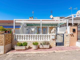Maison jumelée à Urbanizacion pinomar 28. Casa adosada en planta baja con jardín y proximidad al mar, a la
