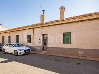 Maison à Calle virgen belen 29. Casa de pueblo adosada en planta baja a la venta en jacarilla, a