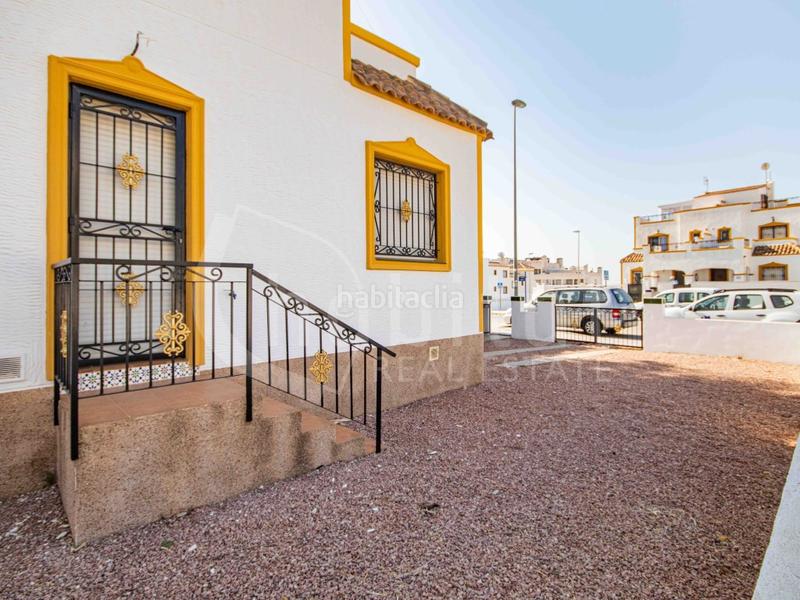 Foto dc629d58-2b28-46bd-8c56-c824df47461c. Casa a schiera in calle limero 195 in Desamparados - Hurchillo - Torremendo Orihuela