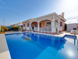 Maison  Calle chumbera 93. Villa independiente en una sola planta, con jardín, solárium y p