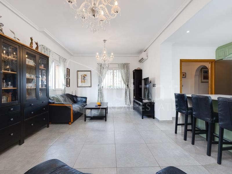 Foto 0149d1b3-125f-4933-9c97-ee4535a4727f. Casa in calle chumbera 93 in Montesinos (Los)