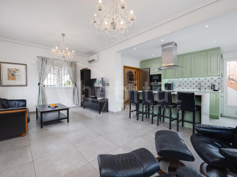 Foto 074e1c2b-9919-4dc0-aff5-b3995f113cc7. Casa in calle chumbera 93 in Montesinos (Los)