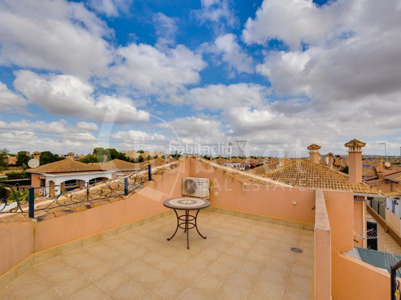 Foto 23206891-43d8-4eff-bcaa-e27f181fad1c. Casa in calle chumbera 93 in Montesinos (Los)