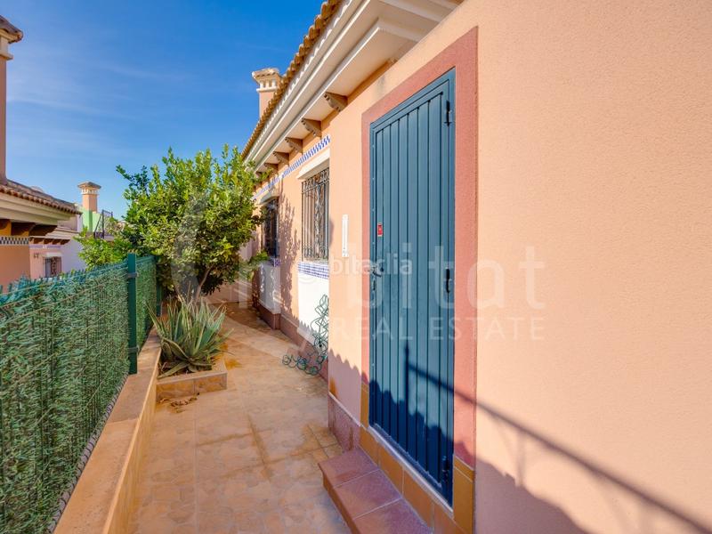 Foto 43d6efde-beaf-4ccc-8054-7d2f03fd5dc8. Casa in calle chumbera 93 in Montesinos (Los)