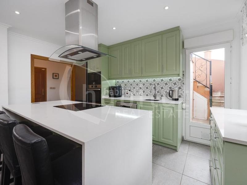 Foto 73e1ac27-c199-4ed1-ae3a-4b9bf0f1a53d. Casa in calle chumbera 93 in Montesinos (Los)