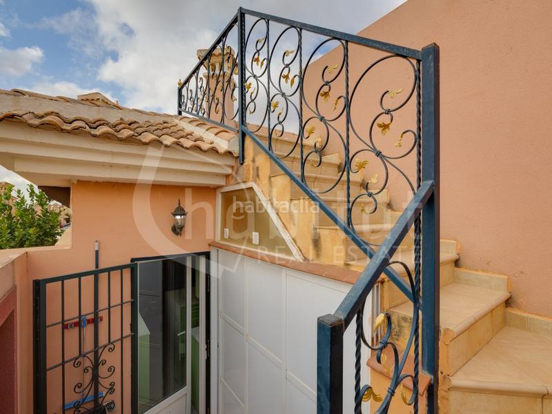 Foto 8398a03c-2fbb-4900-b35b-4a1b4f1467cb. Casa in calle chumbera 93 in Montesinos (Los)