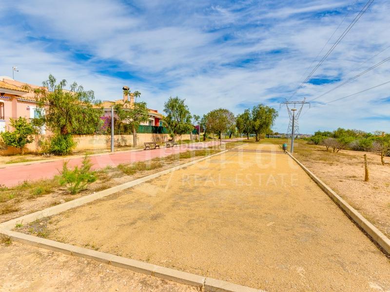 Foto 99875b49-8655-477e-be06-3f168d86a841. Casa in calle chumbera 93 in Montesinos (Los)