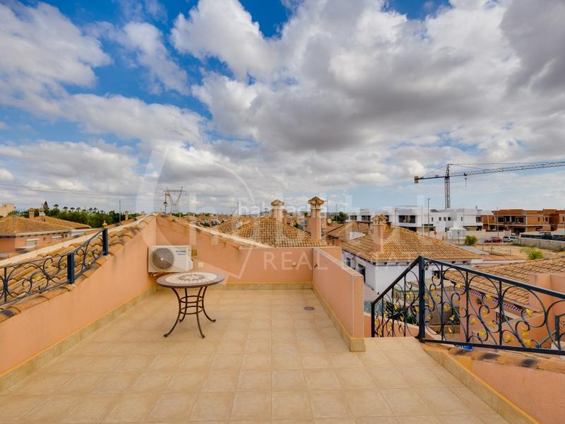 Foto affbb6bc-d031-45bb-a925-addc55b9476d. Casa in calle chumbera 93 in Montesinos (Los)