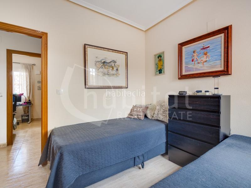 Foto b2fef346-b289-486c-944d-8c46f2ead80a. Casa in calle chumbera 93 in Montesinos (Los)