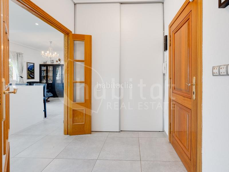 Foto b36d104a-2515-40bc-8447-a8fe1f6d5000. Casa in calle chumbera 93 in Montesinos (Los)