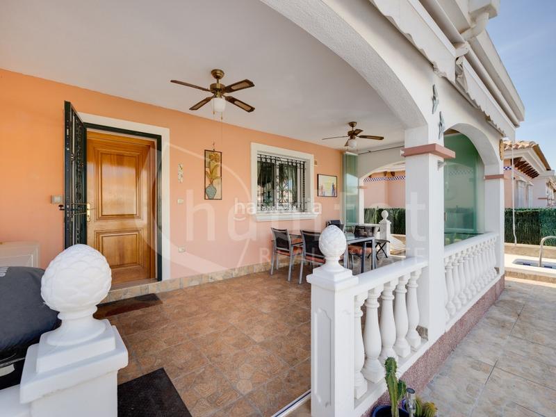 Foto dd3d3d6c-a2f0-44f9-b237-eae4de7eddf3. Casa in calle chumbera 93 in Montesinos (Los)