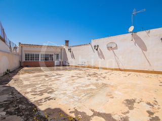 Casa adosada en Calle Santos Medicos