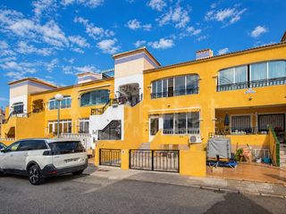 Apartament  Calle clavellina. Apartamento en primera planta con solárium privado y piscina com