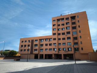 Appartement  Calle del manantial. Piso de 3 dormitorios 2 wc, trastero y dos garajes. urbanización