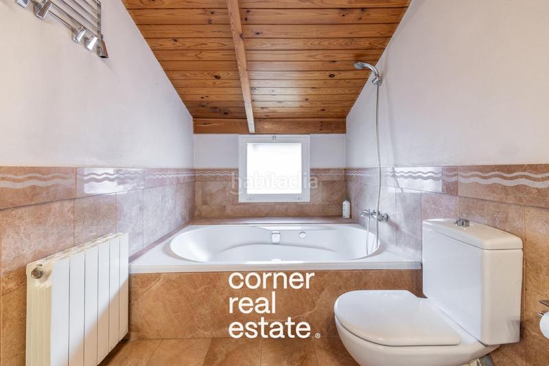 Foto ab515c12-9d13-46ed-acd6-e2b64792b92e. Casa adosada increíble chalet adosado en parc central en Sant Cugat del Vallès