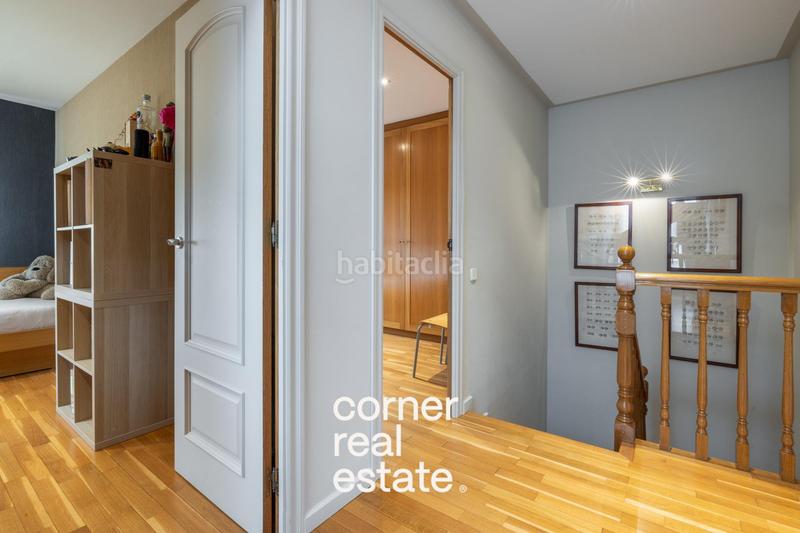 Foto edd2128a-f5d9-4a58-907b-df924b9a8241. Casa adosada increíble chalet adosado en parc central en Sant Cugat del Vallès