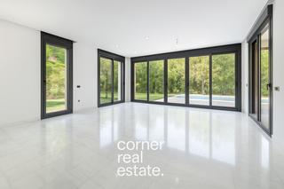 Casa  Carrer de jeroni martí. Exclusiva vivienda unifamiliar