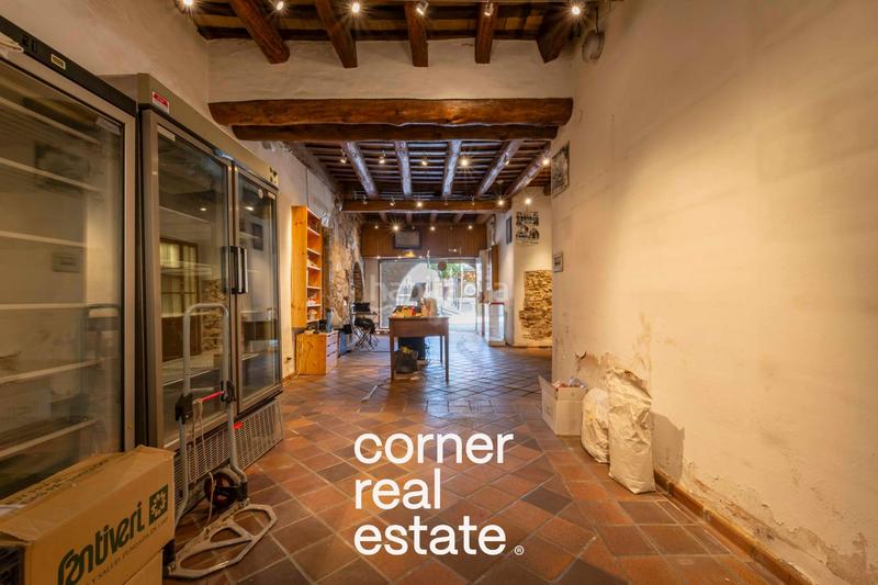 Foto cda00f84-6661-4bab-8ad3-36d3580fa385. Alquiler local comercial espectacular local en pleno centro de sant cugat en Sant Cugat del Vallès