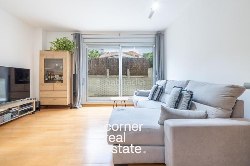 Foto 99aa0dd6-946b-4315-9762-ad29d7bbf78e. Planta baja  con gran terraza en Turó de Can Mates Sant Cugat del Vallès
