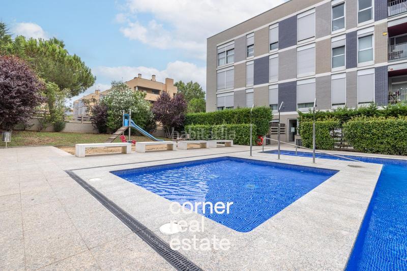 Foto c5cb792f-2acc-4009-84f8-c2c5e8ef29bb. Planta baja  con gran terraza en Turó de Can Mates Sant Cugat del Vallès