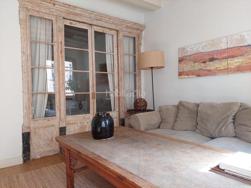 Foto 8a32ddd9-564e-4b3f-9c60-735bf737d088. Piso  en venta en calle davinyó en Gòtic Barcelona