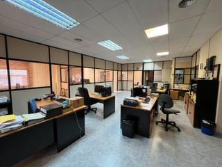 Bureau à Can Feu. Oficinas con almacén en sabadell