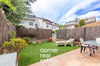 Casa adossada  Perez moya. Casa adosada en venta en arxiusestación, sant cugat del vallès