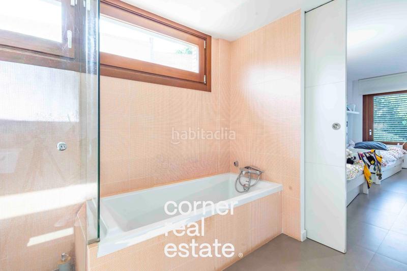 Foto 72673c34-6d05-44f2-82a3-ac2851ee17b0. Maison avec chauffage parking piscine dans Golf-Can Trabal Sant Cugat del Vallès