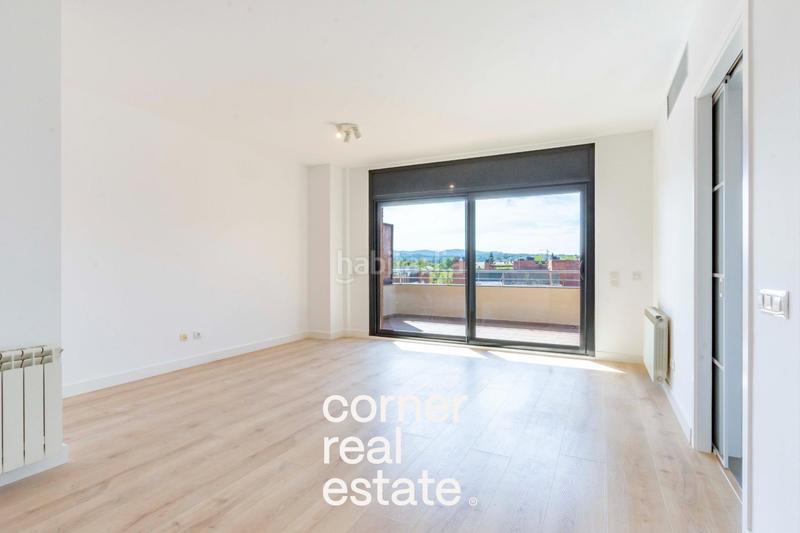 Foto 051770de-c460-45d5-b502-f360d857f14c. Rent penthouse with heating parking pool in Parc Central Sant Cugat del Vallès