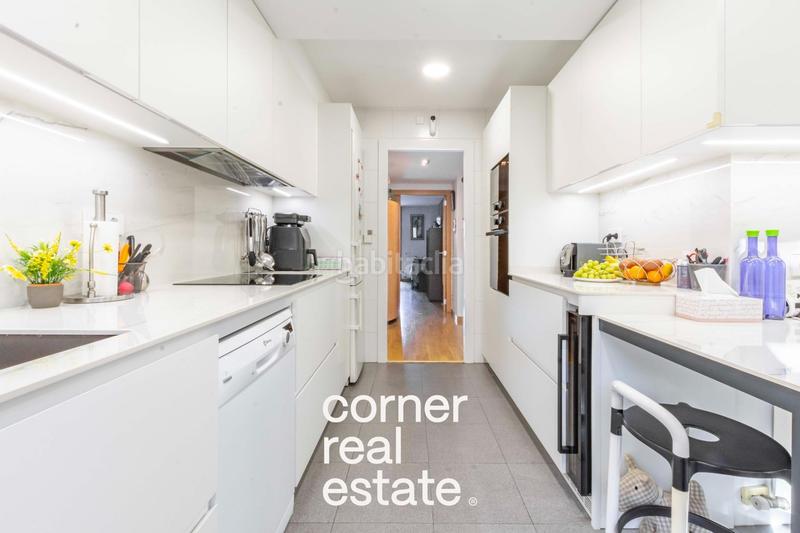 Foto 4374affe-bf73-43eb-bb1a-b792fa644014. Planta baixa amb calefacció aparcament piscina a Sant Cugat del Vallès