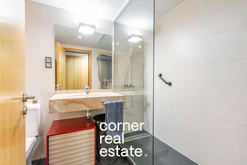 Foto 742db656-541b-4117-89bc-dabe18bc1e8a. Planta baixa amb calefacció aparcament piscina a Sant Cugat del Vallès