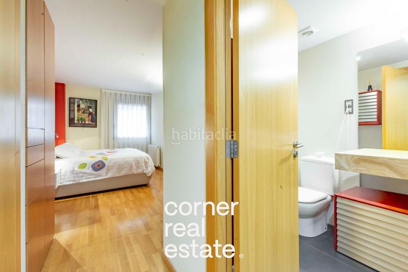 Foto a32bdf14-4d7e-4ed0-9208-b15fcfc25570. Planta baixa amb calefacció aparcament piscina a Sant Cugat del Vallès