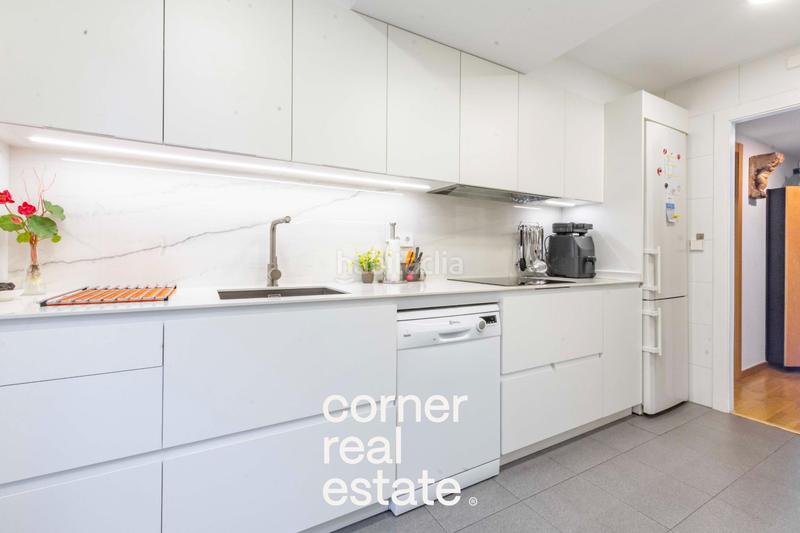 Foto cefd276d-1bbd-4107-b3db-06ae4362c5ab. Planta baixa amb calefacció aparcament piscina a Sant Cugat del Vallès