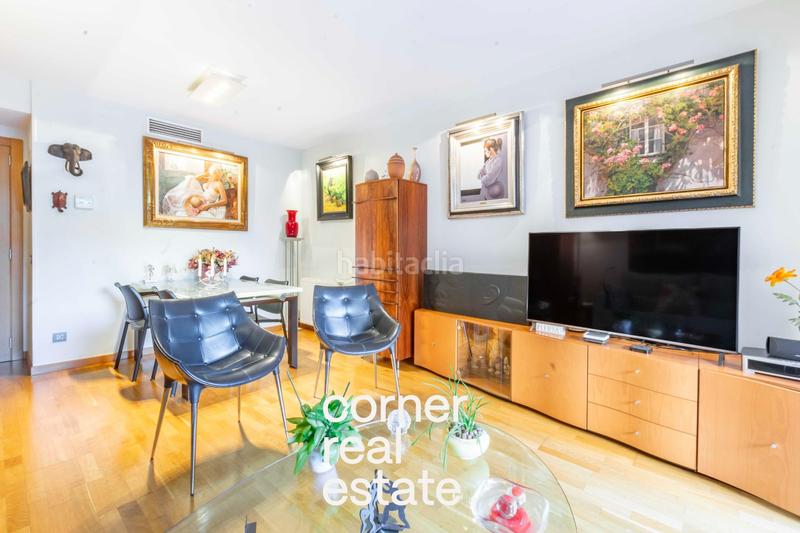 Foto e190f447-15e3-42fa-b4e6-bb867199faaf. Planta baixa amb calefacció aparcament piscina a Sant Cugat del Vallès