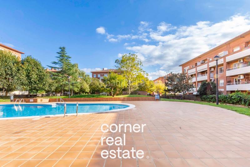 Foto 3fc2feeb-58cb-4b25-b5a1-a3943495dea5. Rez-de-chaussée avec chauffage parking piscine dans Sant Cugat del Vallès