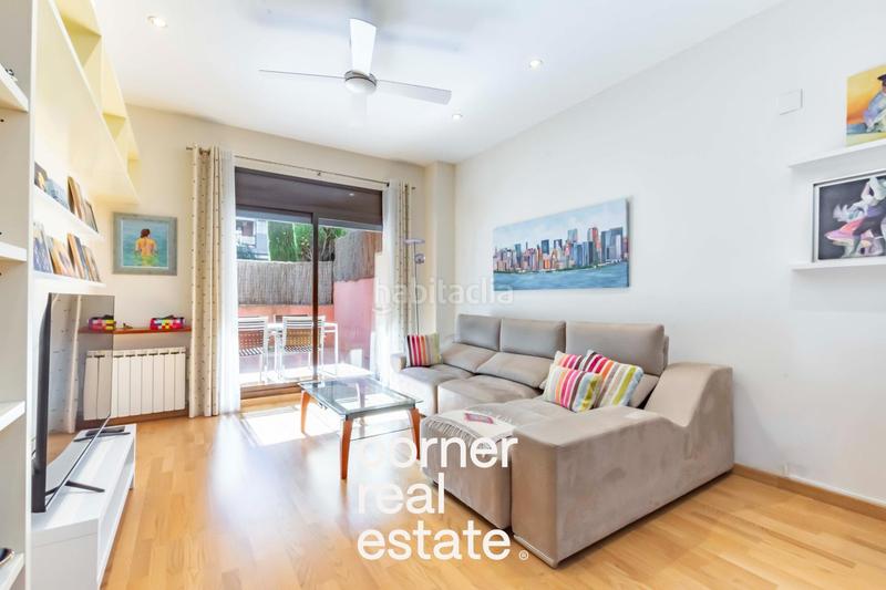 Foto 00f3fca7-e75e-487c-b26a-cdd05f4c9844. Planta baixa amb calefacció aparcament piscina a Sant Cugat del Vallès