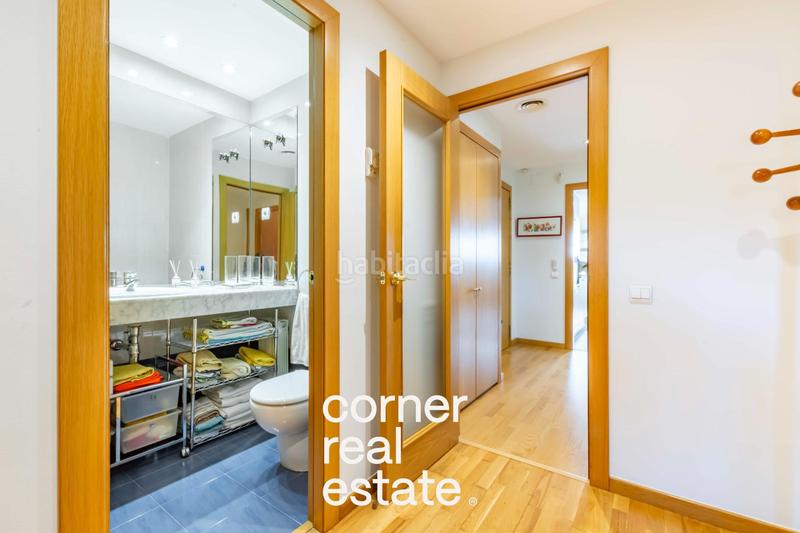 Foto 18ab7117-d9b8-4f63-9036-d960dc60cfa4. Planta baixa amb calefacció aparcament piscina a Sant Cugat del Vallès