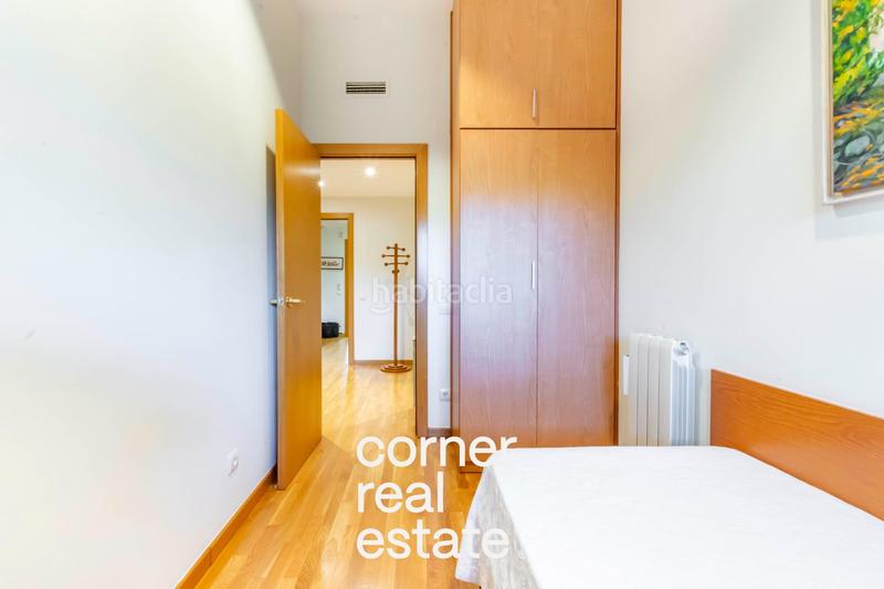 Foto 237b4145-81fb-40d8-8da2-6ec263d01bd3. Planta baixa amb calefacció aparcament piscina a Sant Cugat del Vallès